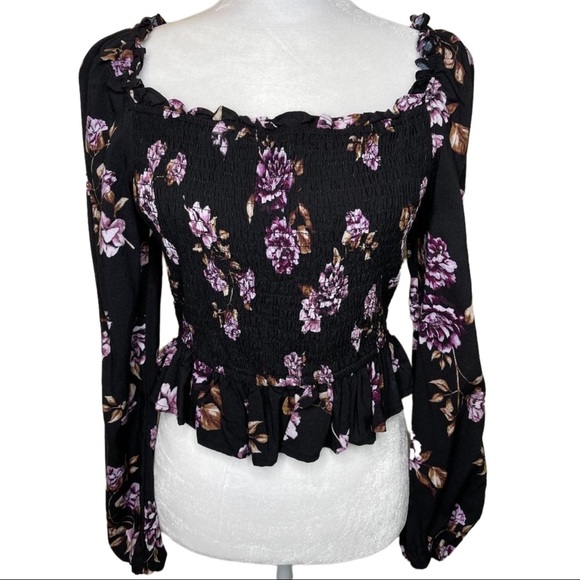 wild fable Tops - Wild Fable Floral Long Sleeve Ruffle Peplum Smock Top Medium